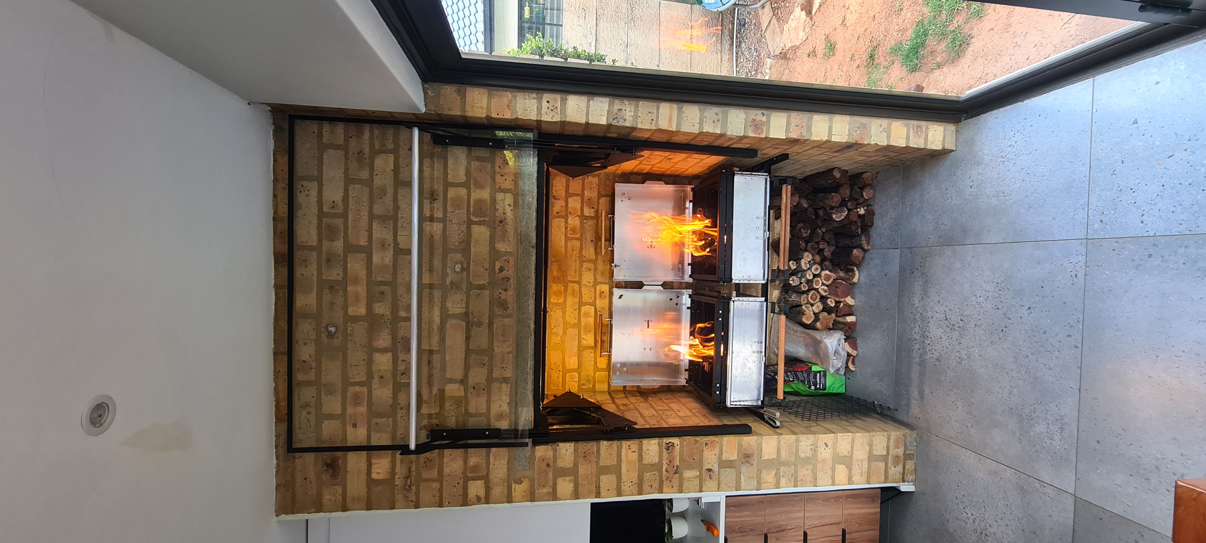 Binne braai met venster oop